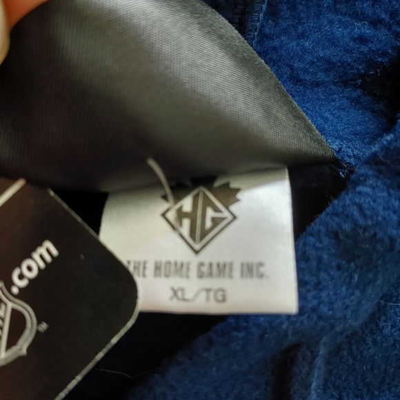 Maple Leafs Hoodie XL - Picture 9 of 9